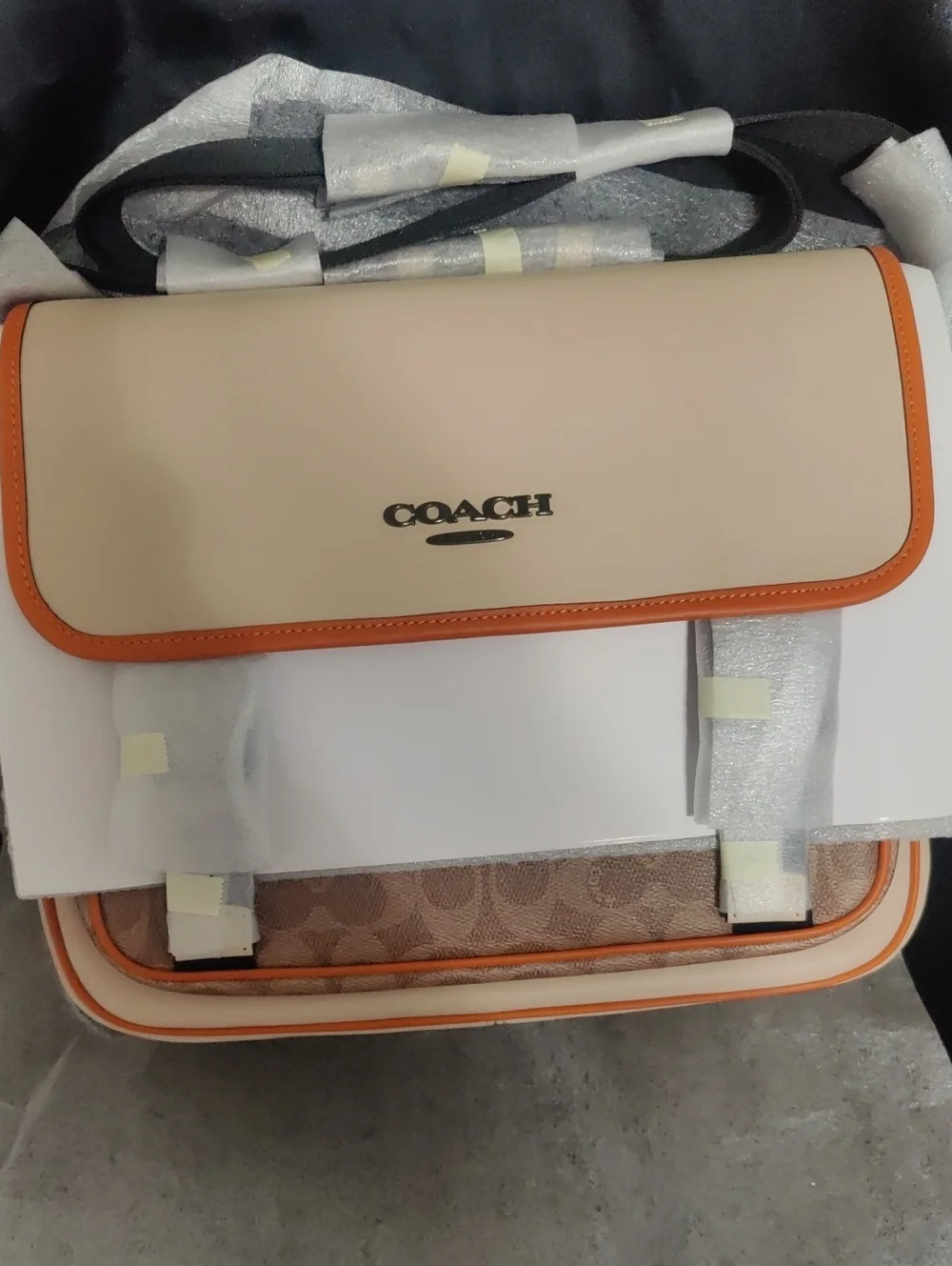 Coach Racer Messenger Cream/Orange Leather Crossbody NWT - Picture 1 of 8